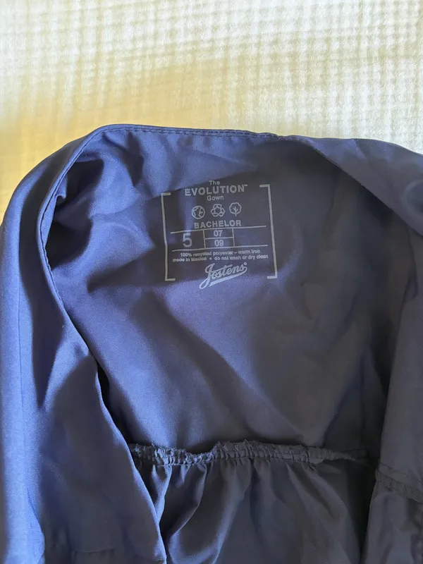 Dark Blue Graduation Gown Size M - Image 3