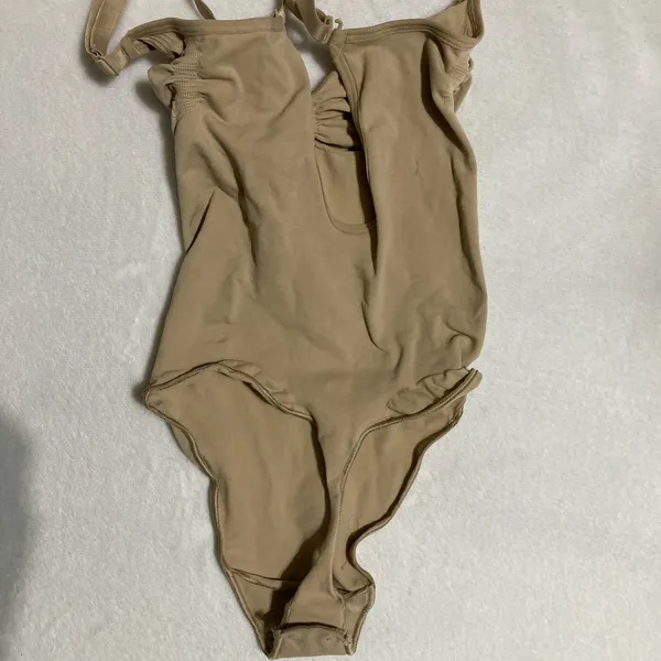 SKIMS Low Back Sculpting Bodysuit M - Image 4