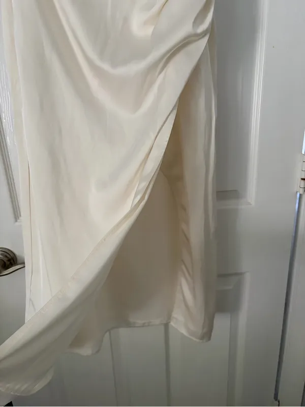 Abercrombie & Fitch White Satin Ruched Midi Skirt - Image 4
