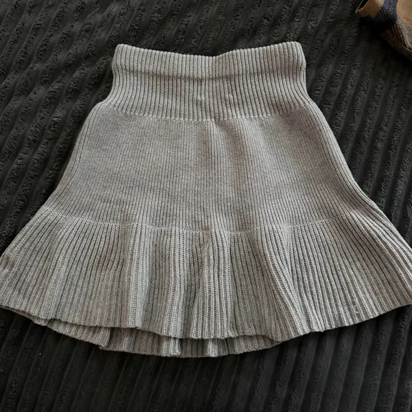 Urban Outfitters Grey Sweater Knit Skirt - Image 5
