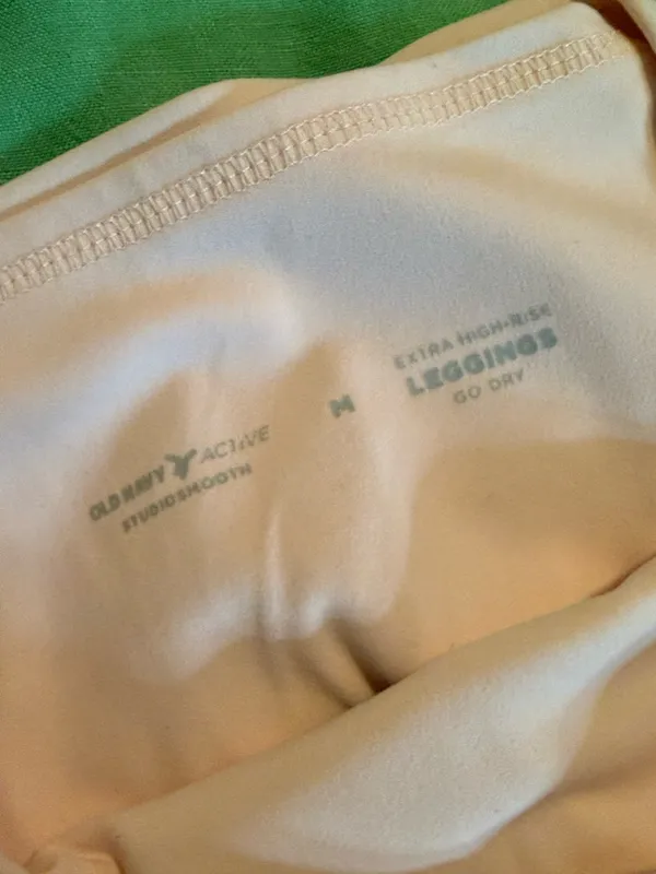Old Navy Activewear Set - Image 4