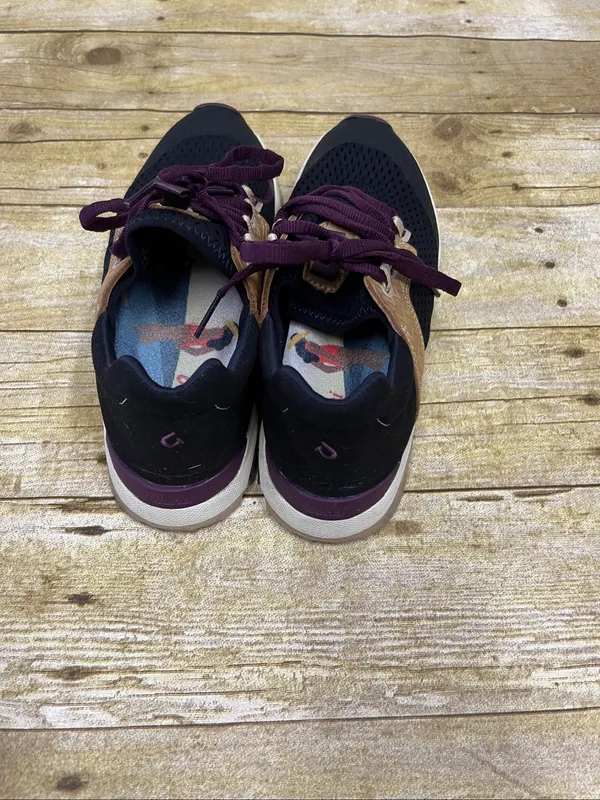 Women’s OluKai Black "Wailuka" Athletic Sneakers size 7 - Image 3