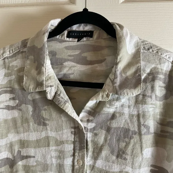 Sanctuary Camo Linen Blend Button Down Short Sleeve Shirt Large - Image 3