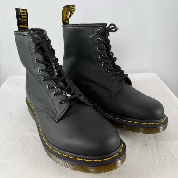 NEW Dr. Martens Smooth Leather Lace Up Boots in Black Size Woman's‎ 10 Mens 9 - Image 2