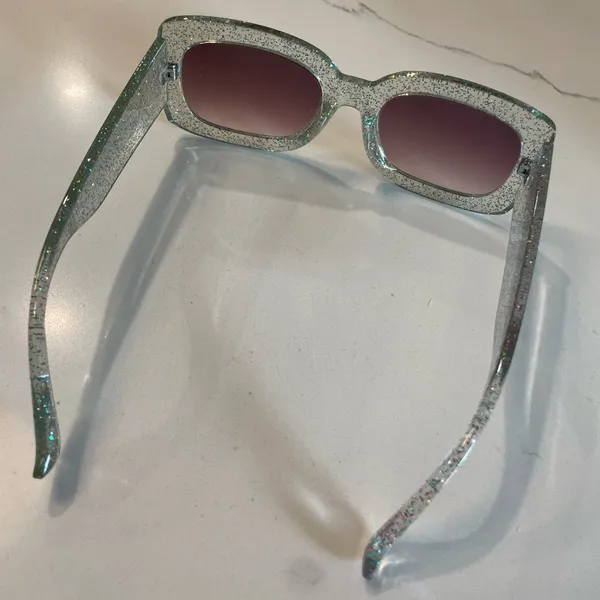 American Eagle AE Aerie Getaway Clear Glitter Frame Sunglasses - Image 10