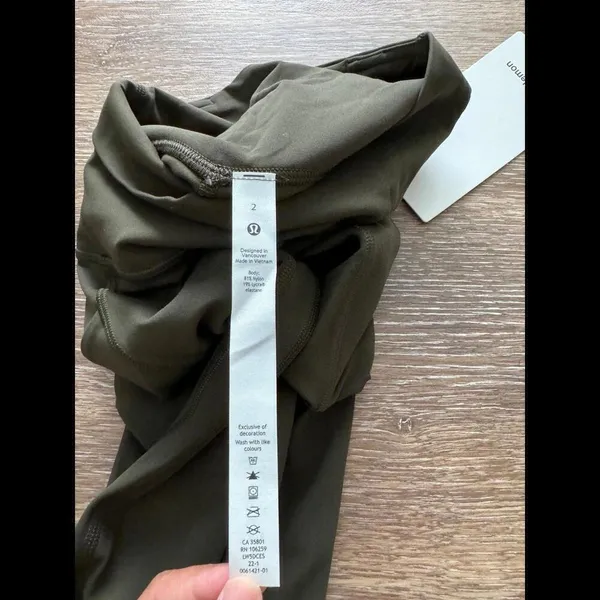 Lululemon Align With Pockets High Rise 25” Dark Olive Size 2 NWT - Image 4