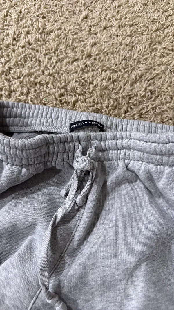 Brandy Melville Sweatpants - Image 4
