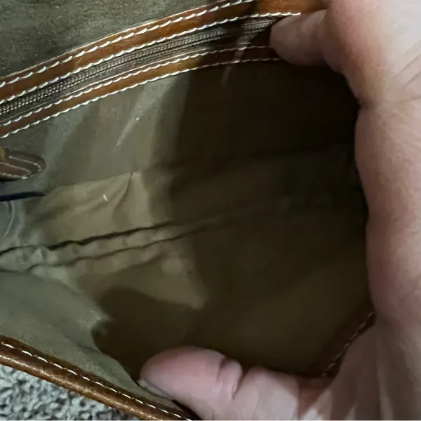 Banana Republic BR Vintage Tan‎ Leather Buckle Detail Mini Purse - Image 7
