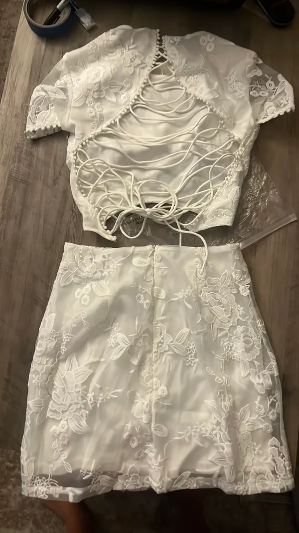 White Set Size XS - Image 4