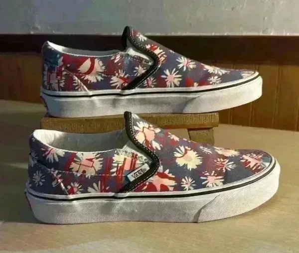 Vans Classics Slip-Ons Floral “Graffiti” - Image 2