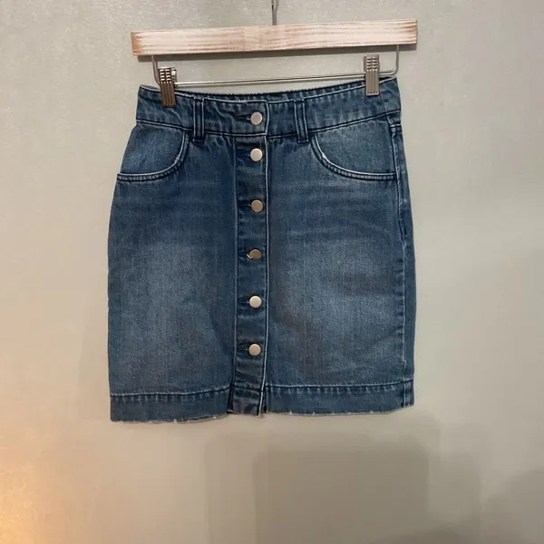 H&M Women Denim Mini Skirt Button Front Medium Wash Blue Size 4 - Image 2