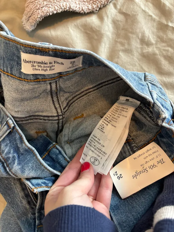 Abercrombie 90s Straight Jeans - Image 4