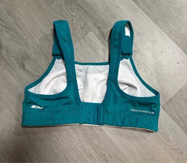 New balance sports bra - Image 5