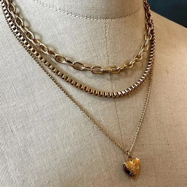 Gold tone triple chain heart locket pendant necklace - Image 4