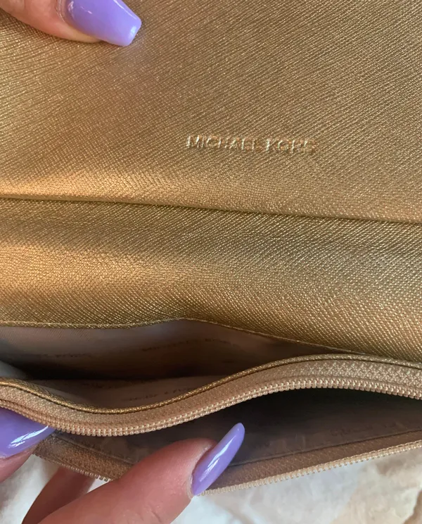 Michael Kors Leather Smartphone Wallet - Image 3