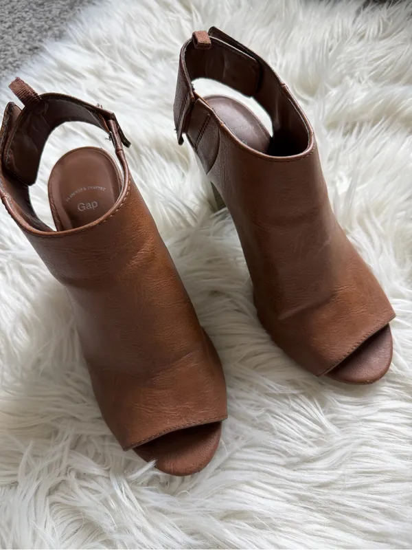 GAP peep toe booties - Image 2