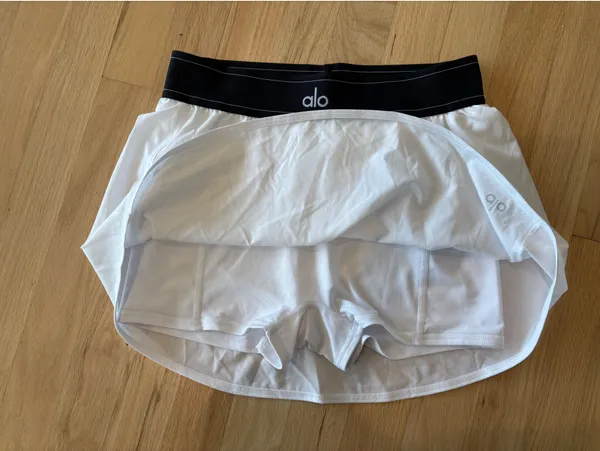 Alo Yoga White Match Point Skirt - Image 6