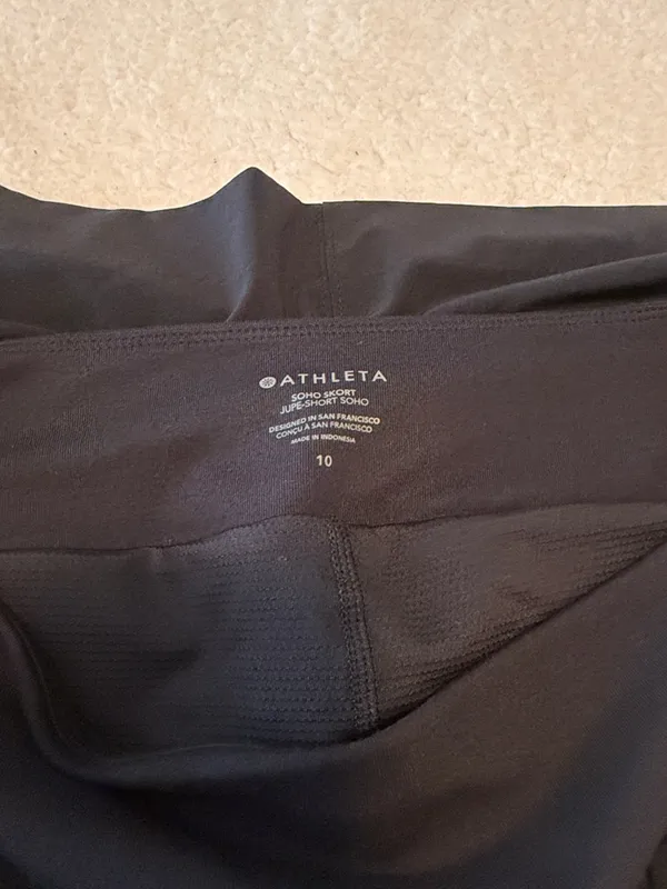 Athleta Black Athletic Skort with Side Zip Pockets - Image 4