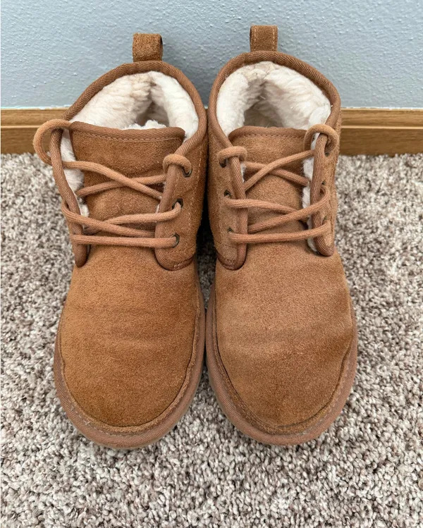 UGG Neumel Boots Women’s Chestnut - Image 4