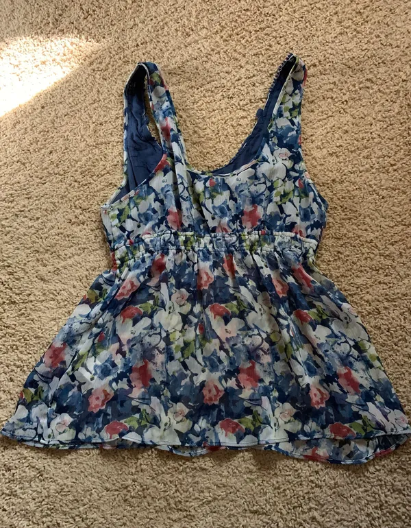 Abercrombie Floral Sleeveless Blouse - Image 2