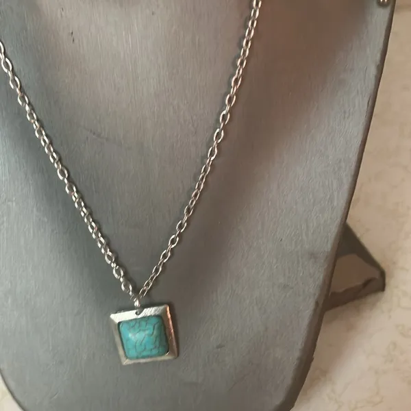 Elegant Silver Necklace with turquoise like Pendant - Image 2