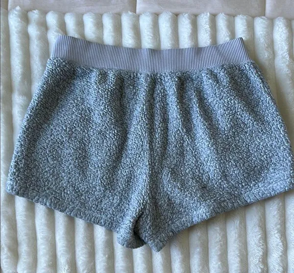 Aerie Cozy Gray Sherpa Shorts - Image 5