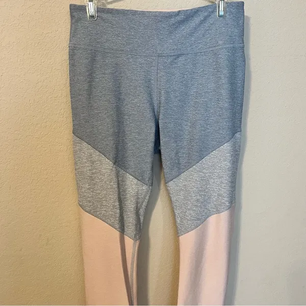 Outdoor Voices Light Peach Workout Top and Leggings Set - Image 8