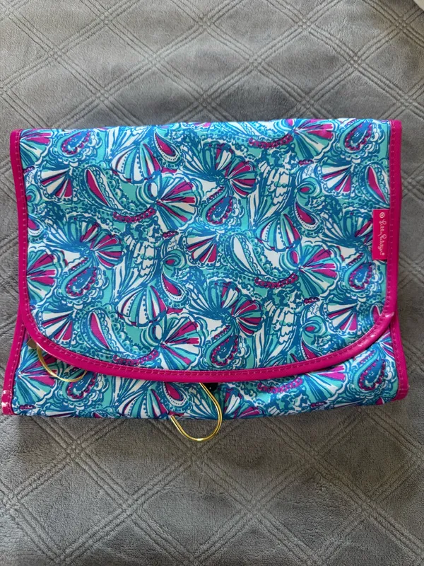 Lilly Pulitzer Hanging Valet Toiletry Bag in My Fans - Blue/ Pink - Image 2