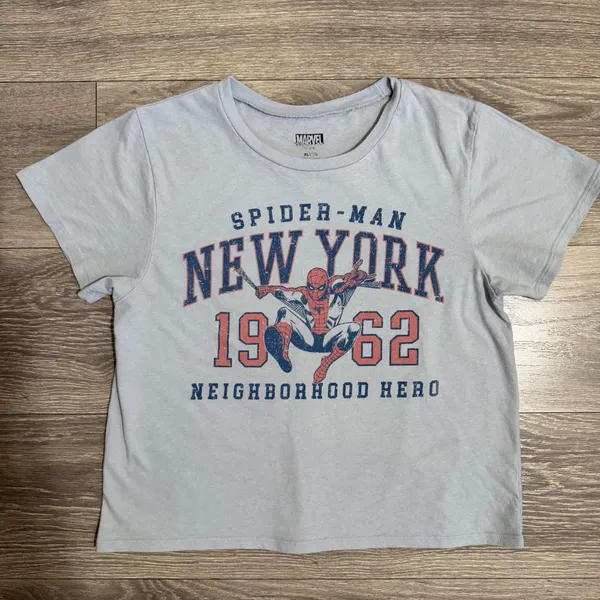Marvel Spider-Man New York 1962 Graphic Tee Light Blue XL Short Sleeve Crop Top - Image 9