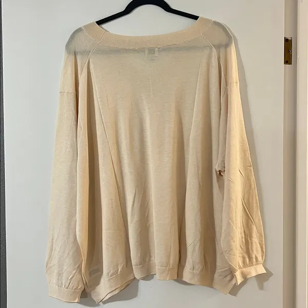 Target Cream Knit Top - Image 4