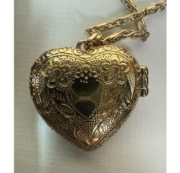NIB House Of Harlow Cubic Zirconia Heart Locket "C" Initial Pendant Necklace - Image 10
