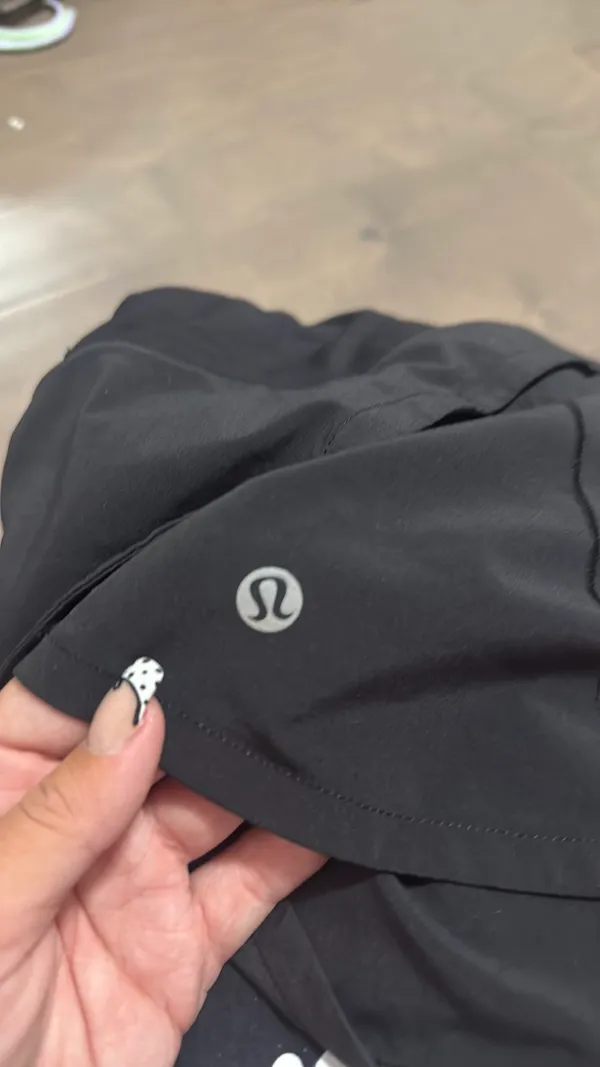 Lululemon Shorts Speed Up - Image 4