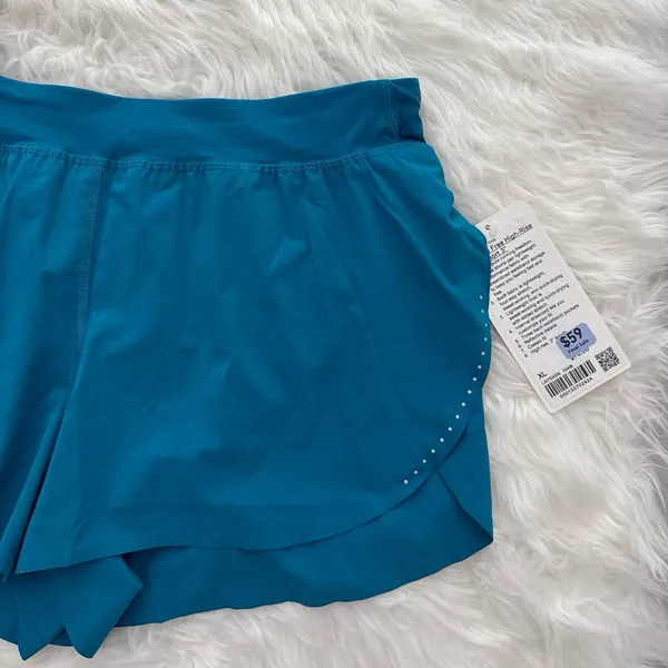 Lululemon Fast and Free High Rise Classic Fit Split Short 3" Hawaiian Blue XL - Image 6