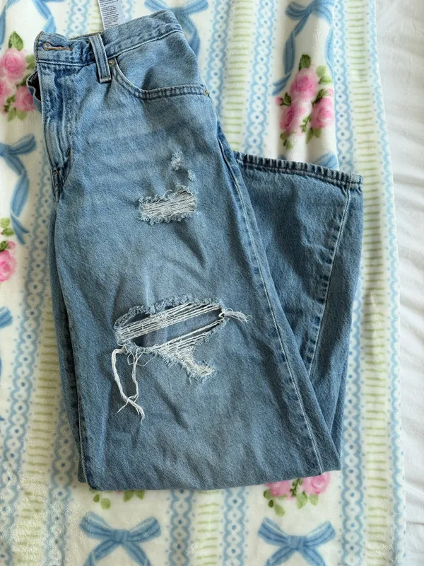 Levi’s Baggy Dad Jeans - Image 2