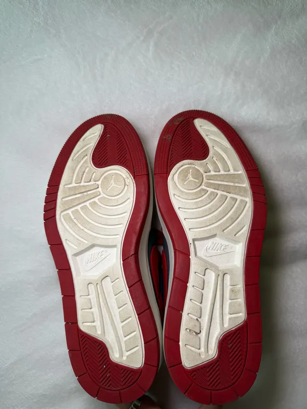 Nike Jordan Sneakers - Image 3