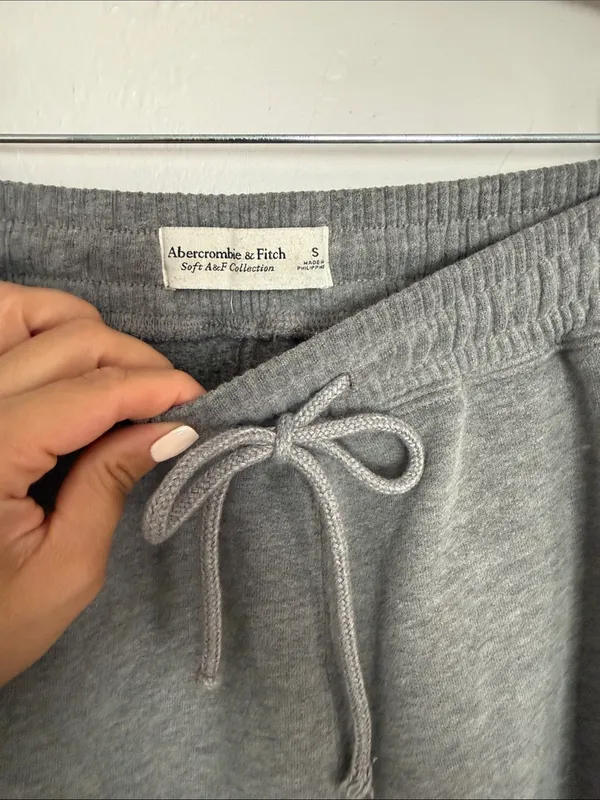 Abercrombie & Fitch Gray pull on Drawstring Jogger Sweatpants with pockets - Image 6