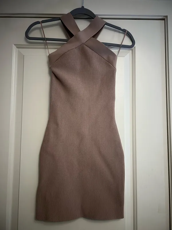 Aritzia Babaton Sculpt Knit Dress - Image 3
