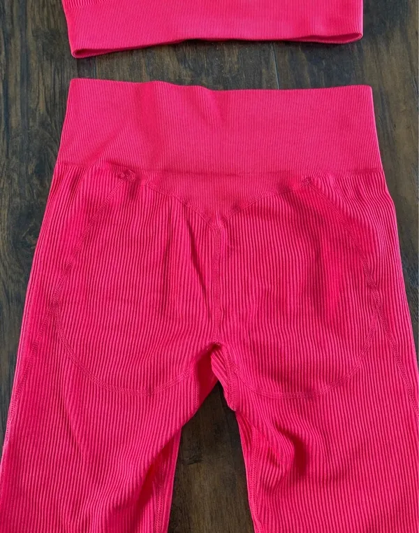 Amazon Hot Pink Workout Set - Image 4