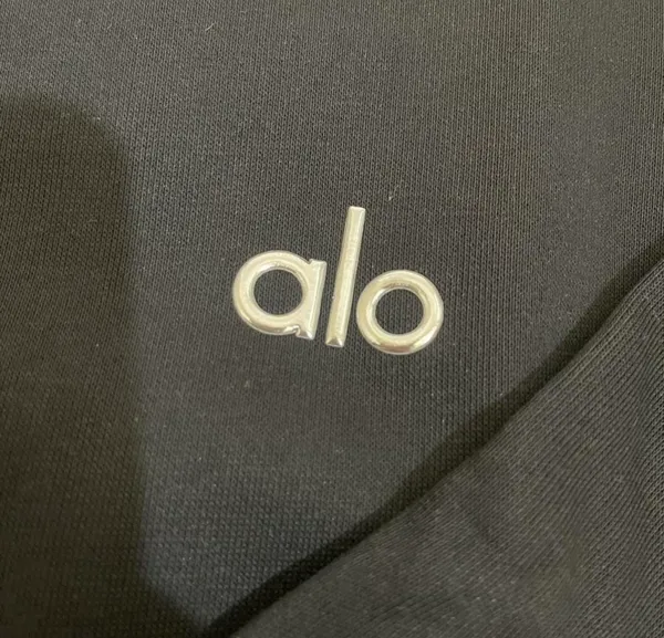 Alo Yoga Black Crewneck Accolade Pullover MED - Image 3