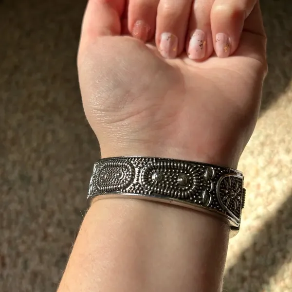 Green Aventurine Bangle Bracelet in Black Oxidized Silvertone - Image 6
