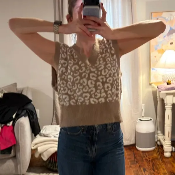 Jessica Simpson Cheetah print sweater vest - Image 2