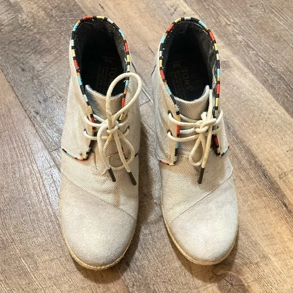 TOMS Desert Wedge Espadrille Canvas Shoes in Whisper - Size 8 - Image 6