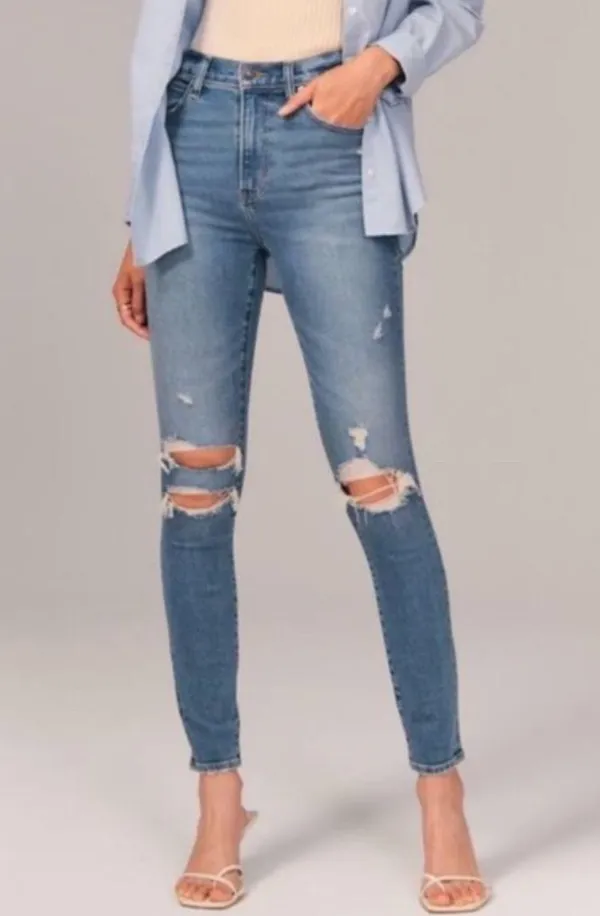 Abercrombie Jeans - Image 3