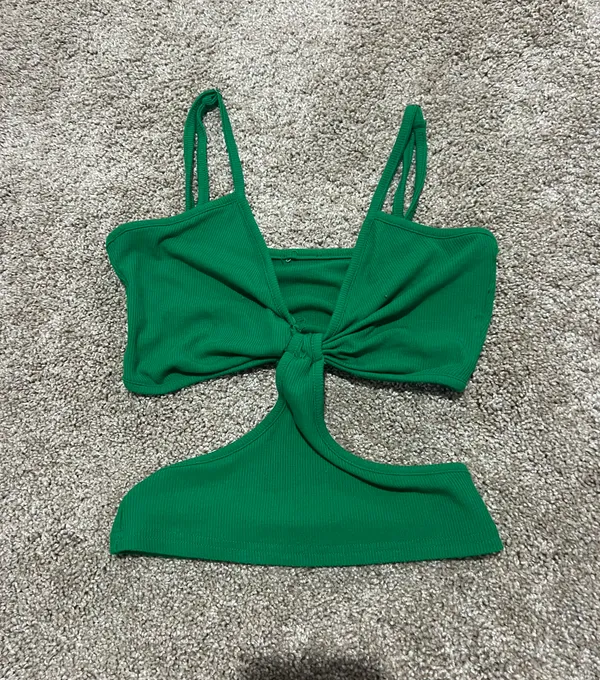 Amazon Green Top - Image 3