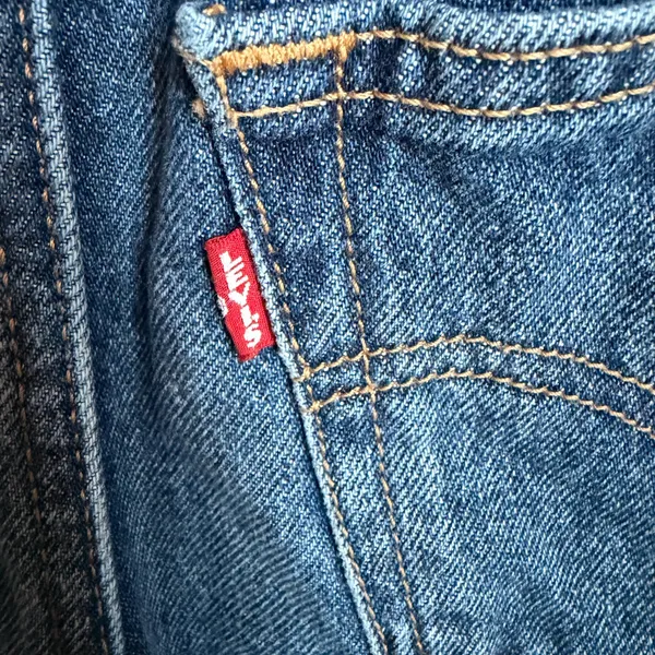 Levi's Blue Denim Mom Shorts with Gold Stitching - Image 4