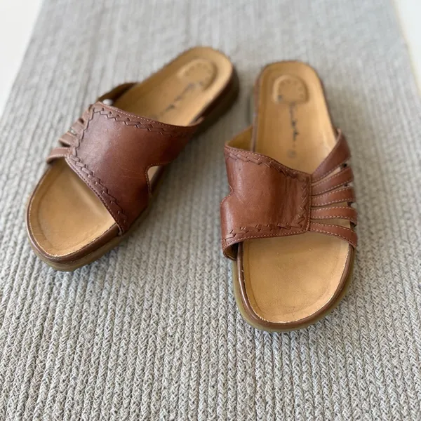 Vintage 90s Thom McAn Brown Leather Lug Sole Slides Sandals Size 7.5 - Image 3
