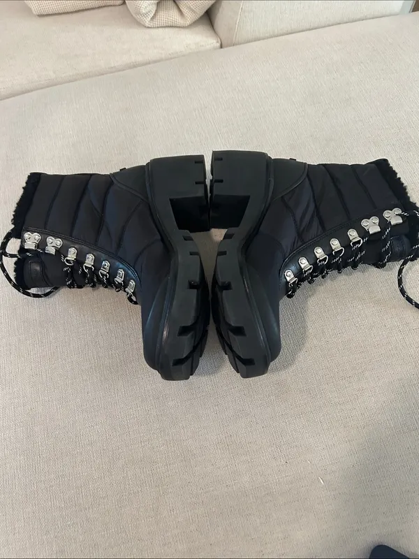 Tory Burch Black Winter Boots with Fur Trim, Size 7.5, New with tag on bottom - Image 5