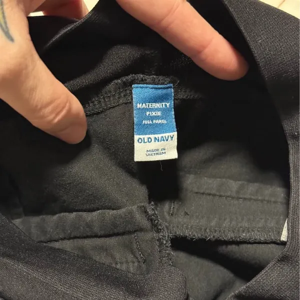 Old Navy Black Maternity Pixie Pants - Image 2