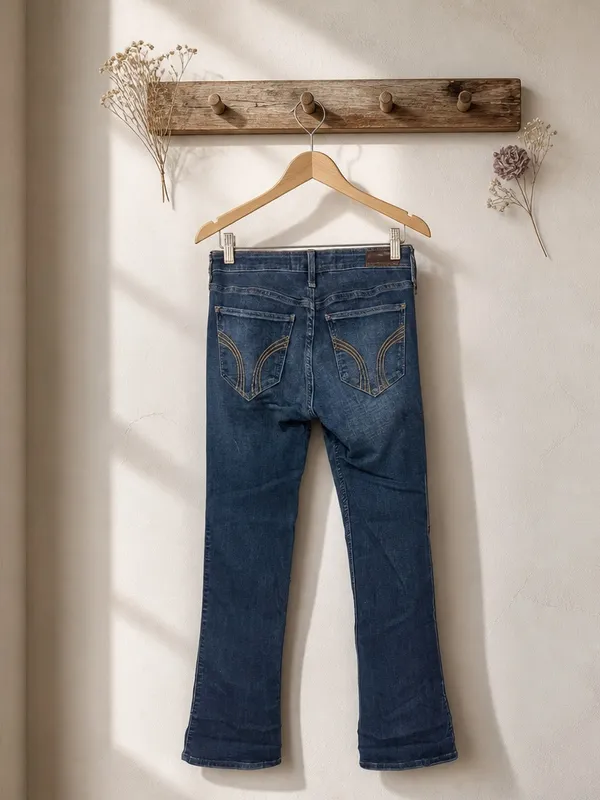 Hollister Deep Blue High-Rise Flare Jeans - Image 4
