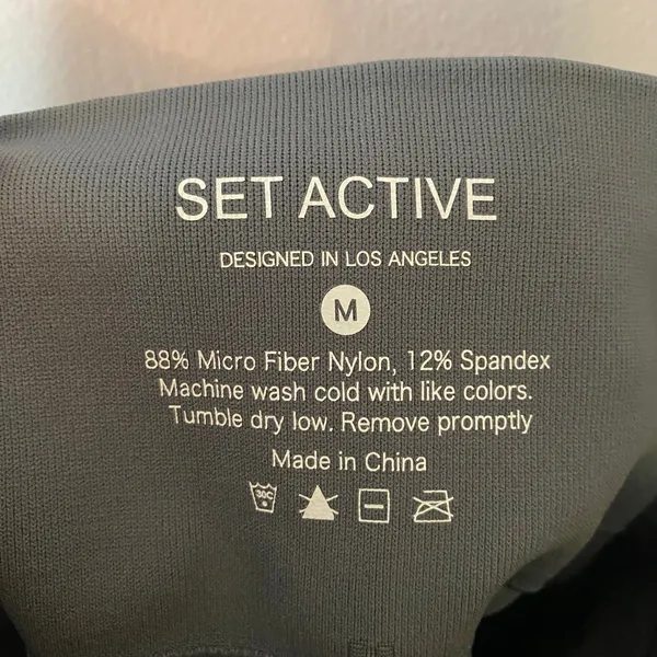 NWOT Set Active Gray Biker Compression Shorts Athletic Women's size Medium - Image 2